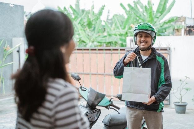 Livraison de dépanneur la nuit au Canada : où commander ?